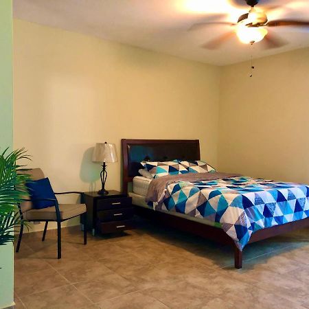 Tio Pepe'S Guest House Aibonito Екстериор снимка